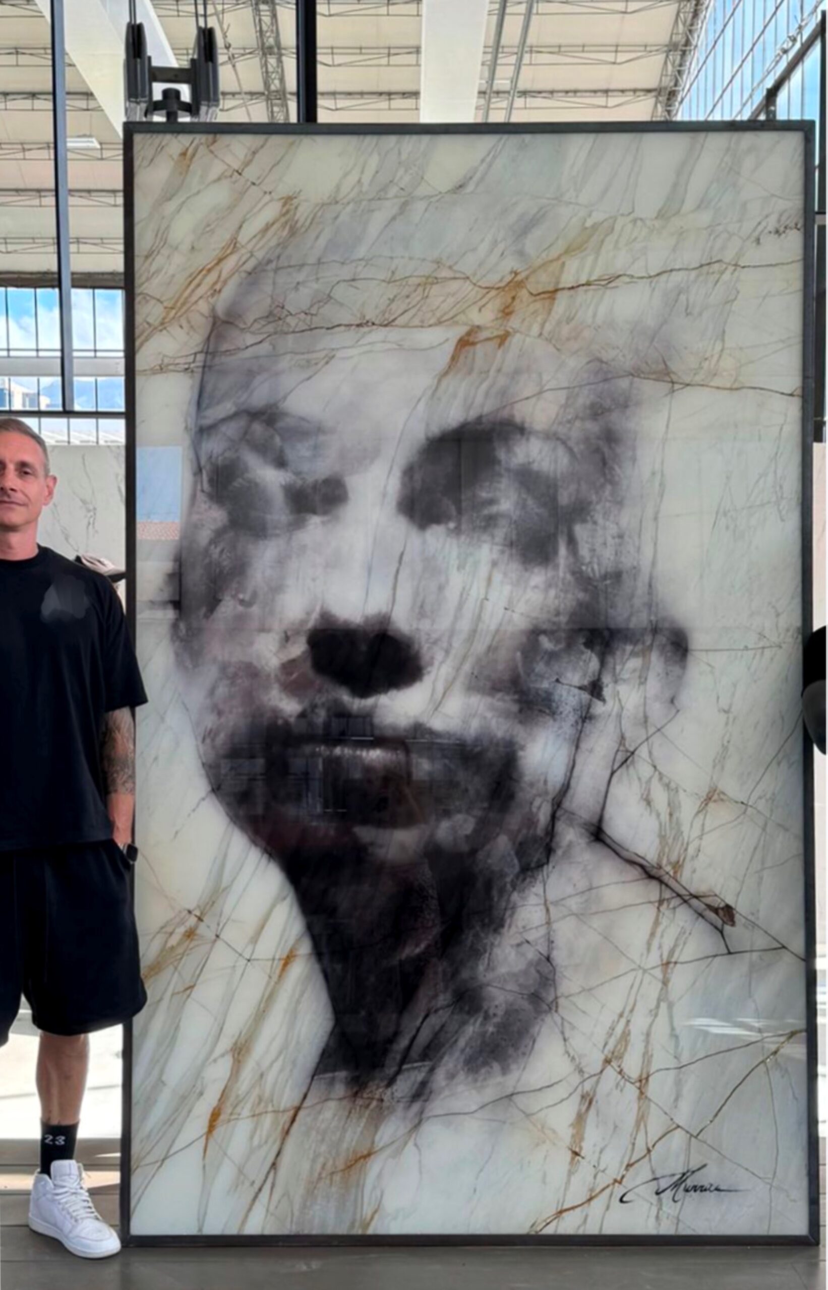 Eleonora on Calacata 900 Marble